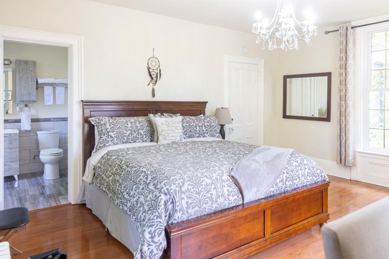 Anneken 1000 Islands B&B Luxury Suites & Spa 布罗克维尔 外观 照片